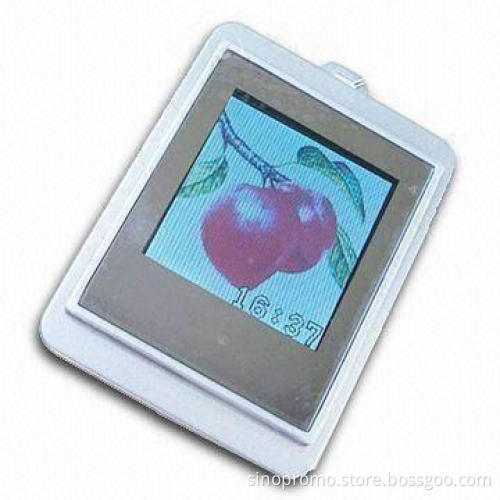 1.5-inch USB Digital Photo Frame with 128 x 128-pixel Resolution